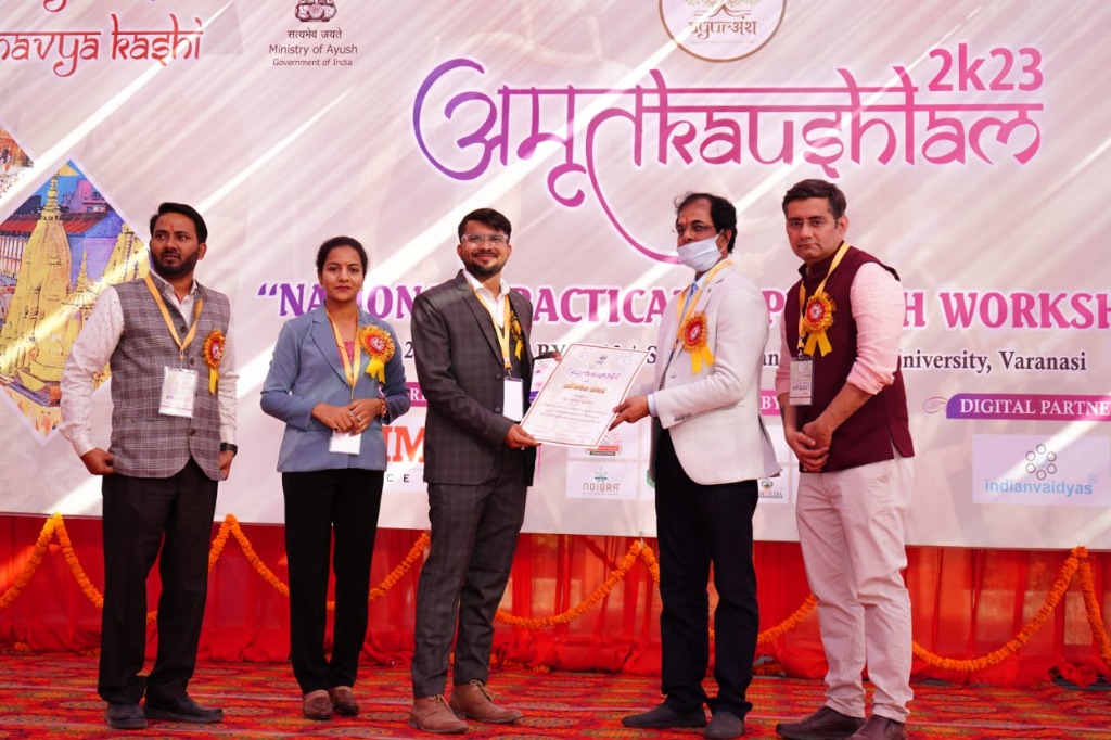 Receiving Agnivesh Award